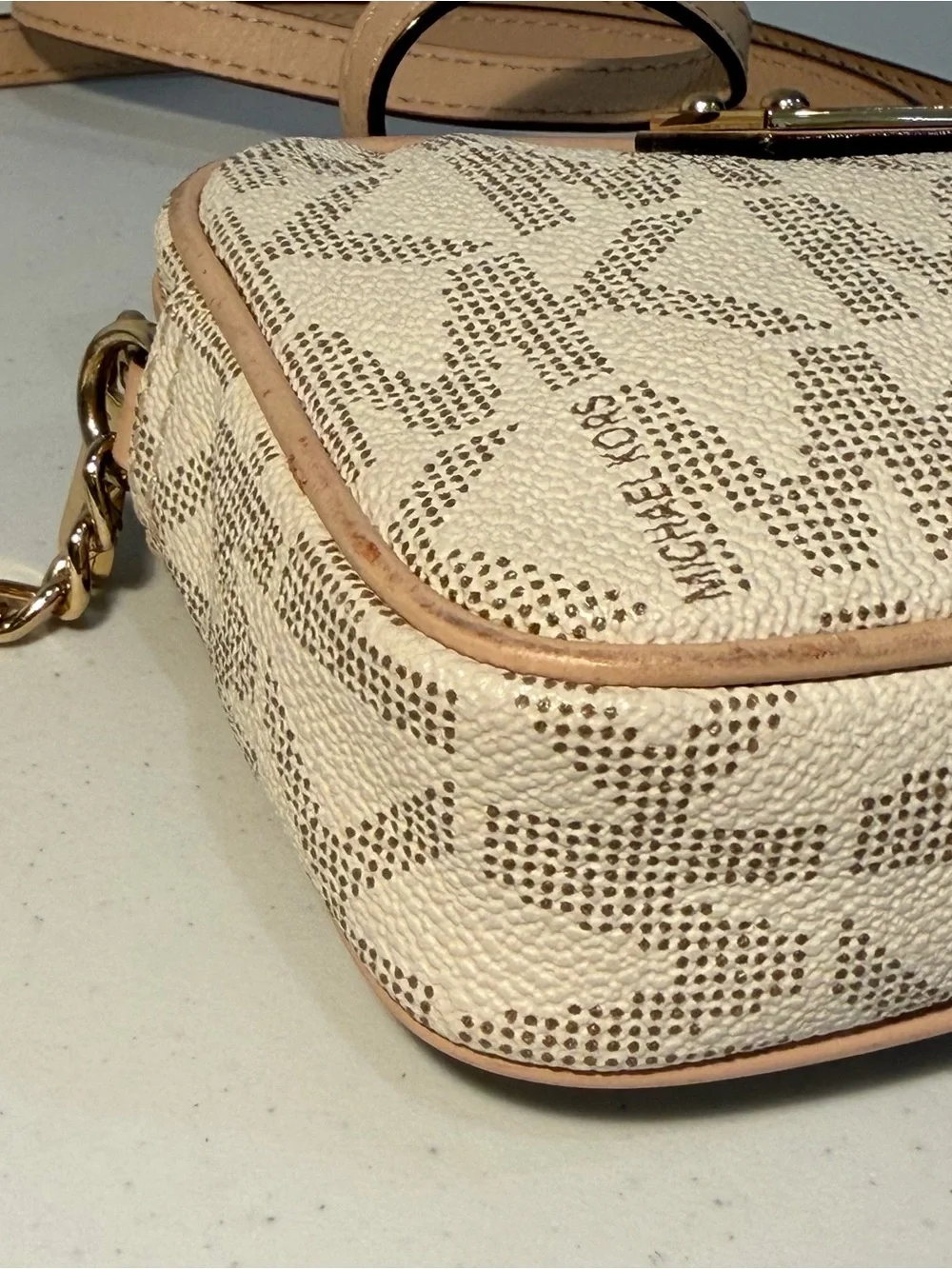 MK Jet Set Signature Chain Crossbody Camera Bag
